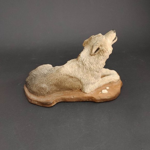 Vintage Living Stone Wolf Figurine "Lady of the Pack" 1993 Howling 7" X 4" - Picture 3 of 9